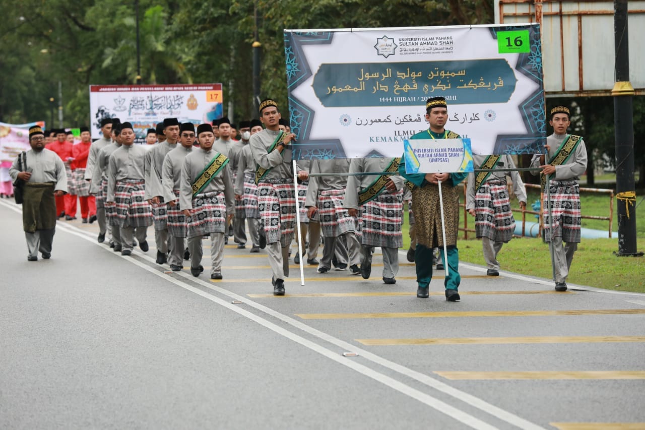 Kontinjen UnIPSAS Naib Johan Perarakan Maulidur Rasul Peringkat Negeri ...